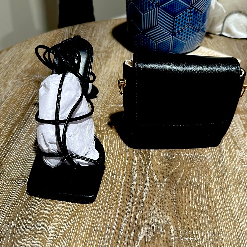 Lace up sandal and small crossbody bag